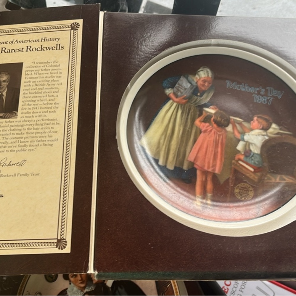 Mother's Day 1987 Collector's Plate